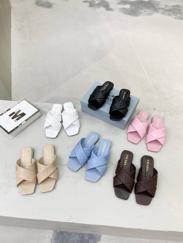 新款普拉达 Prada.原版1:1开发，⑥色任选，码数：35-43，平底 。细跟，粗跟 真皮底+30