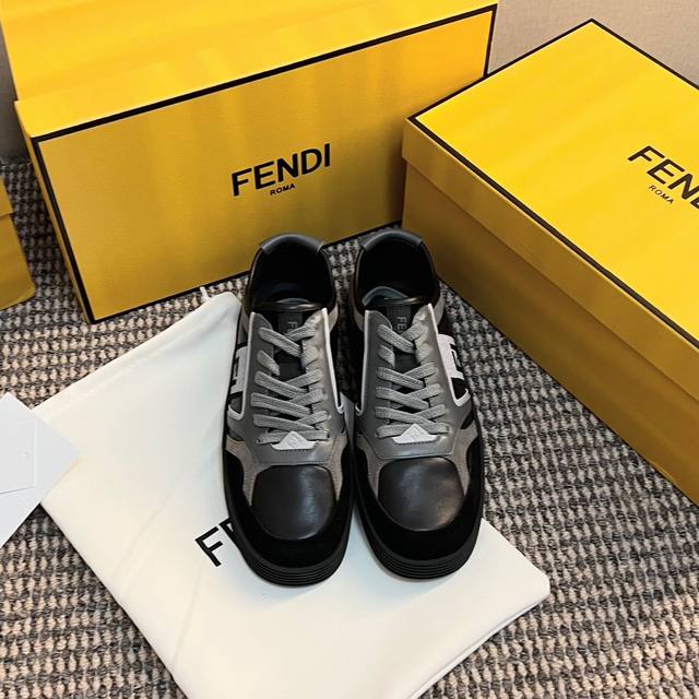 男+10 Fendi 芬迪最新step系列 情侣款 休闲 运动鞋 拼色 系带 板鞋 原版购入开发 做货 全新step系列 拼色 系带运动鞋。米色皮革材质。棕色麂