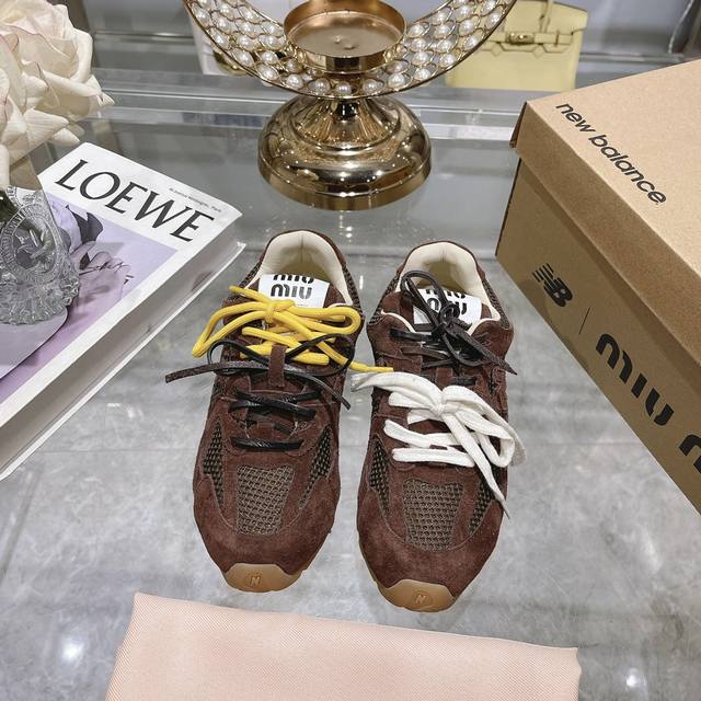 出厂价 ， 缪缪miumiu X New Balance Nb530 情侣款 休闲 运动鞋 阿甘鞋 德训鞋 原版购入开发 做货 Miu Miu X New Ba