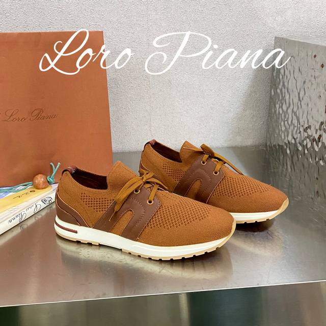 出厂价顶级版本 女 男 Loro Piana 诺悠翩雅 运动鞋 这款鞋面 Wish 针织羊毛与聚酯纤维混纺运动鞋采用非常复杂的独特工艺制成。轻盈舒适，非常适合闲