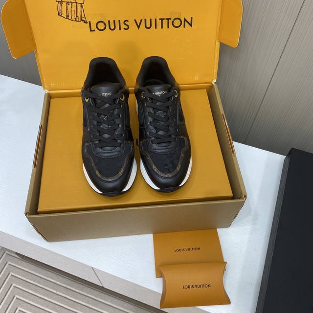 出厂价 顶级版本 新款上架 顶级版本 Louis Vuitton 23Ss Skate面包滑板鞋 从名字上来看是为新款滑板鞋。和中高帮的篮球鞋比起来，这种休闲风