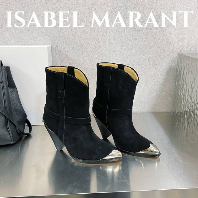 出厂价 Isabel Marant 伊莎贝尔 满满家族风格的一款经典短靴标准的欧美风格代表铁头系列最新配色高靴 原版独家开模做旧纯钢五金 鞋面:头层高丝光牛反绒