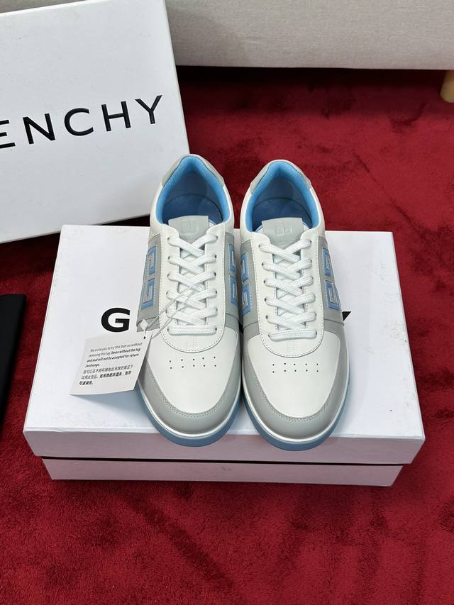 厂价 顶级版本givenchy 纪梵希 4Ｇ低帮慢跑运动鞋 ．经典，永不过时，工厂出货！内外侧独家开模专属纪梵希大ｇ Logo设计工艺，多色的搭配尽显纪梵希潮流