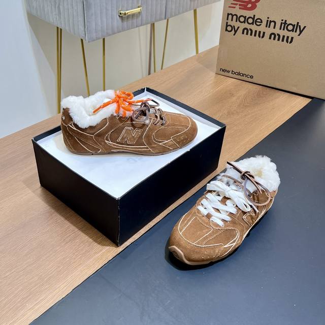 顶级版本 女 ；男码40 缪缪miumiu X New Balance Nb 擦色 做旧 联名系列运动鞋、跑步鞋。 原版购入开发 做货 经典nb 联名新款休闲运