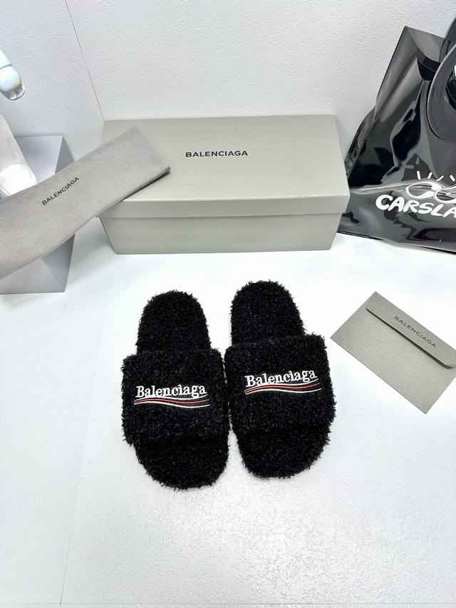 独家发售 S 巴黎世家秋冬潮品 羊羔毛毛拖 ！ Balenciaga Political Campaign 徽标刺绣！ 欧美名媛 明星 网红girl 大爱款 精