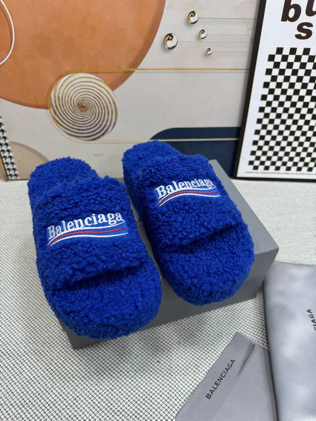 顶级版本 厚底真羊毛！新色！Balenciag 巴黎世家潮品毛拖 ！ 最新的 Political Campaign 徽标刺绣！高级感满满当当！ 欧美名媛 明星