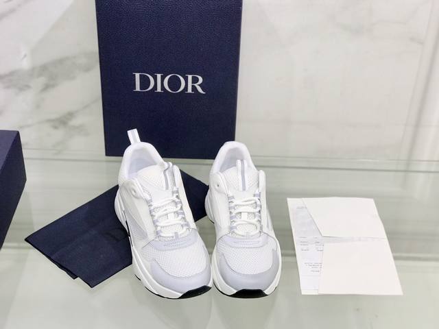 情侣款、Dior 迪奥 官网最新发布1:1刻复鞋身采用透气布羊京皮面拼接，羊皮鞋垫 ，完美造型顶级品质tr发泡大底超轻耐磨， Size：女35-40男39-46