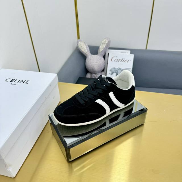 出厂价 Celine 24早春赛琳trainer！ Ct-10升级版低邦牛皮革系带运动鞋；时尚轻松又高级，无论是通勤还是出游统统都hold住！明星同款 时尚百搭