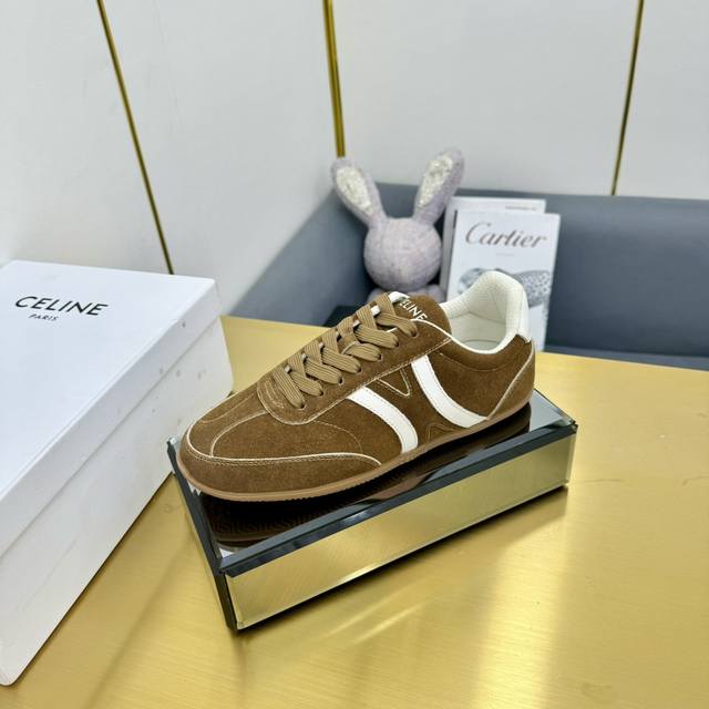 出厂价 Celine 24早春赛琳trainer！ Ct-10升级版低邦牛皮革系带运动鞋；时尚轻松又高级，无论是通勤还是出游统统都hold住！明星同款 时尚百搭